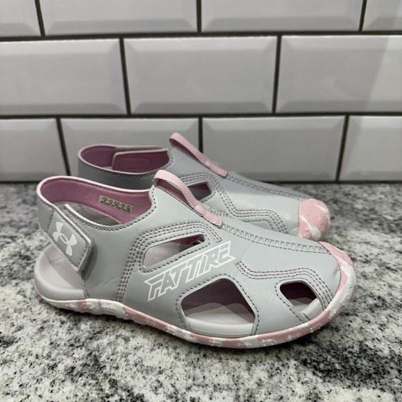 NEW Under Armour PS Fat Tire Defender SL Girls‎ Sandals, Size 2Y, Gray, Pink - Picture 1 of 7